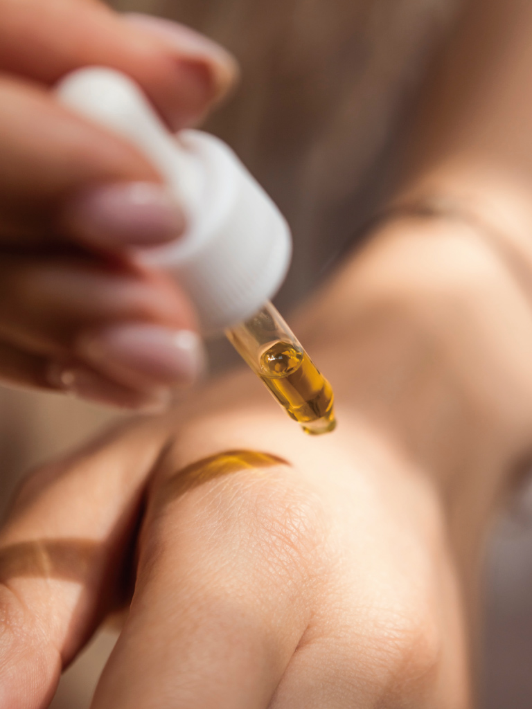 スキンケアオイルテクスチャ